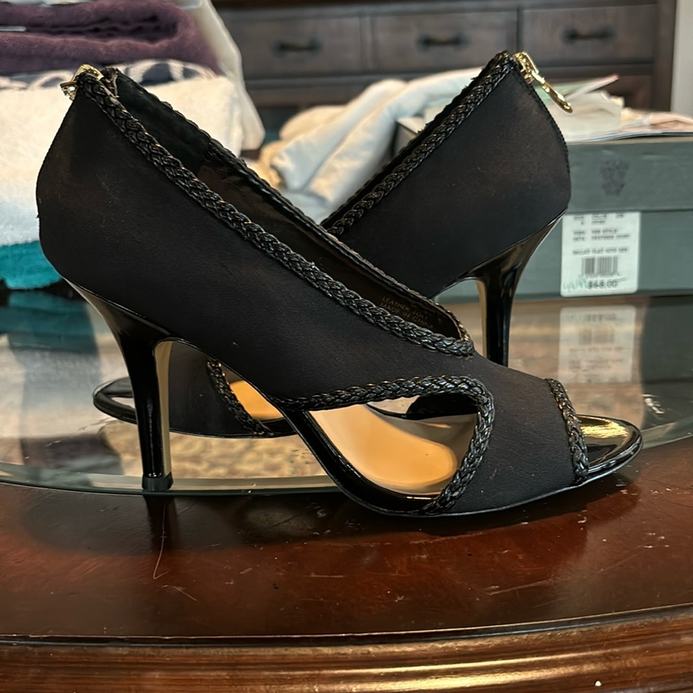 Black Zip Up Peep Toe Pump